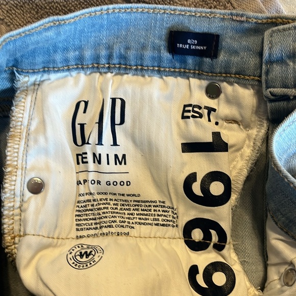 Gap true skinny jeans - NWOT! - Picture 3 of 10